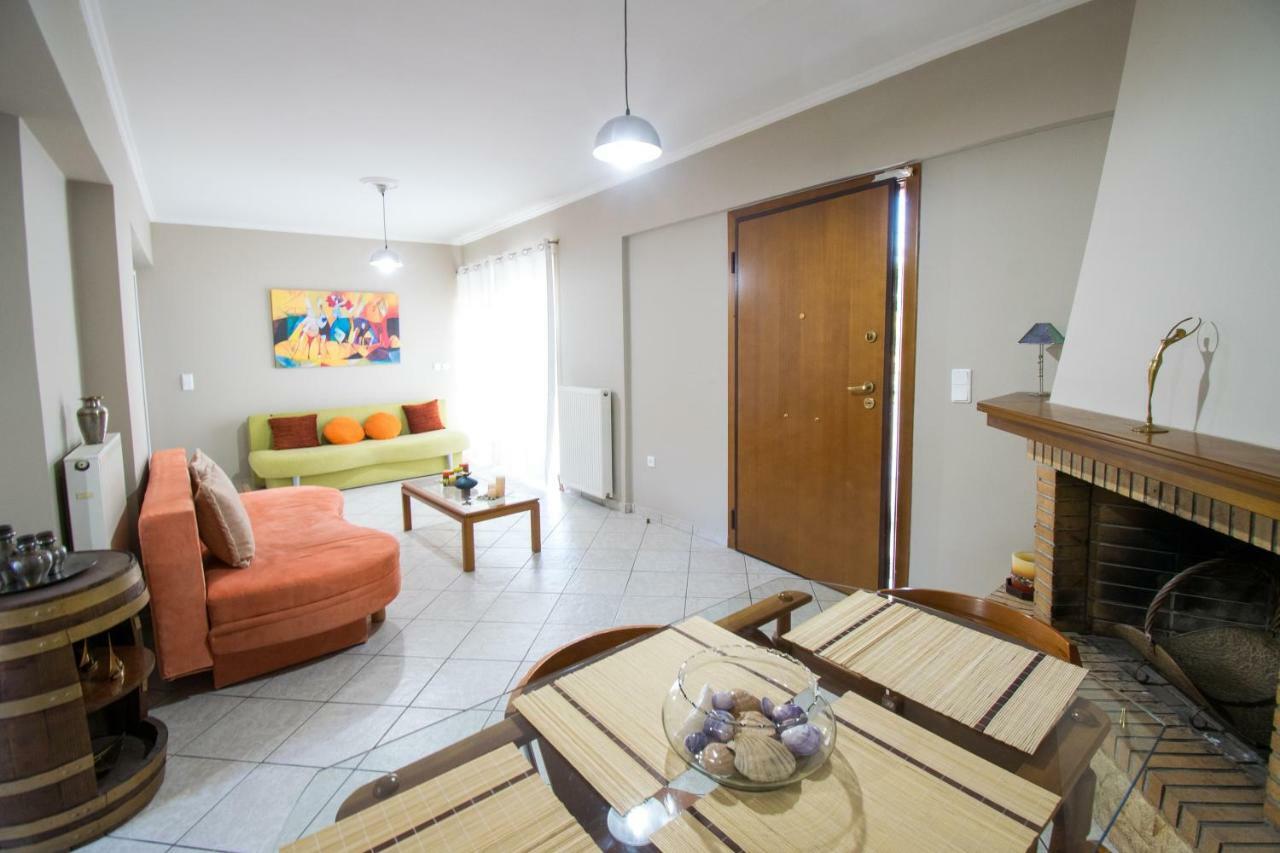 Betty'S Air+Port Sea Apartment Artemida  Exterior photo